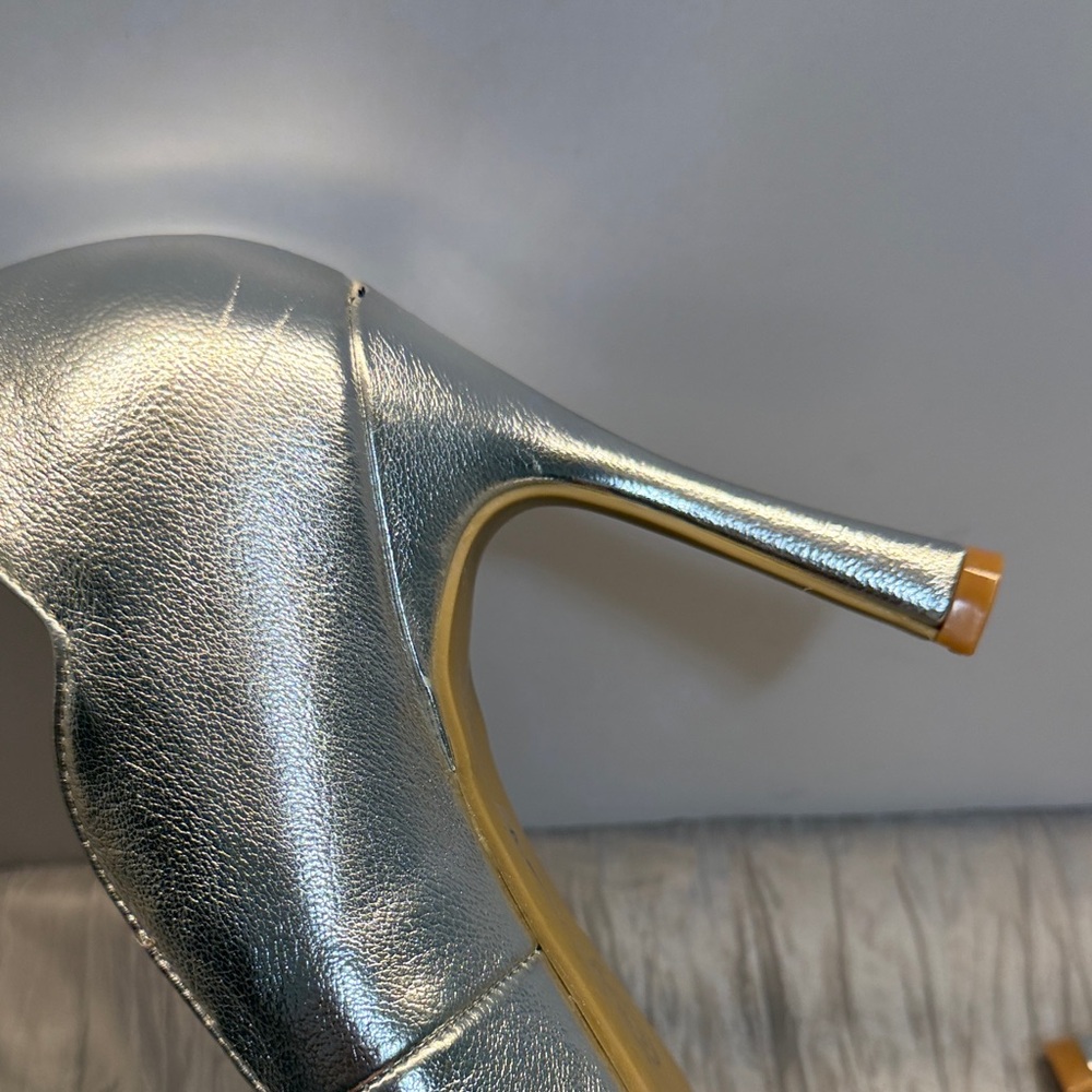 Chinese Laundry Metallic Silver Heels - Picture 6 of 17